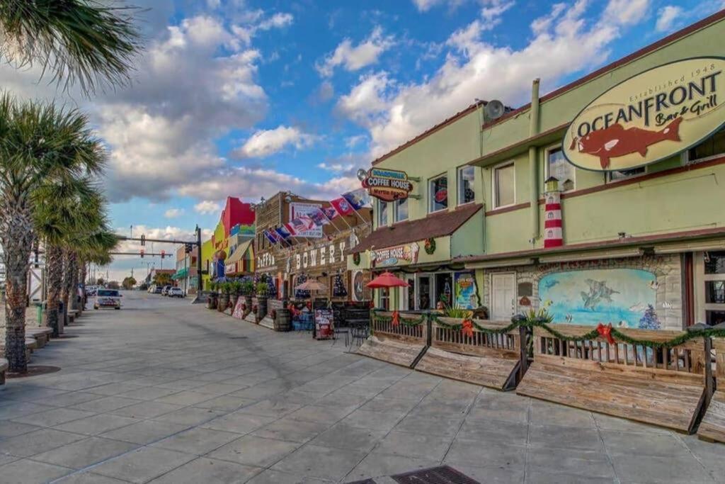 *Renovated Oceanfront Condo*Queen Beds*Pools*Hot Tubs*More*P220 Миртл-Бич Экстерьер фото